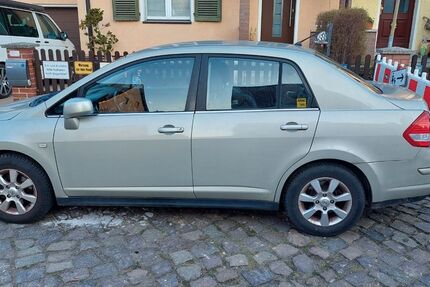 Nissan Tiida 122.387 km 2.800 &euro; Berlin 12524