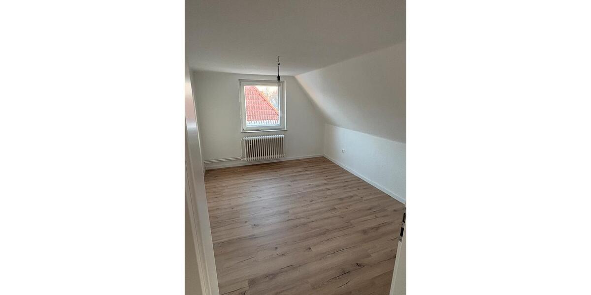 Reihenhaus Heide - 3 Zimmer, 74 m&sup2;, 995&euro; | Angebot:25331703