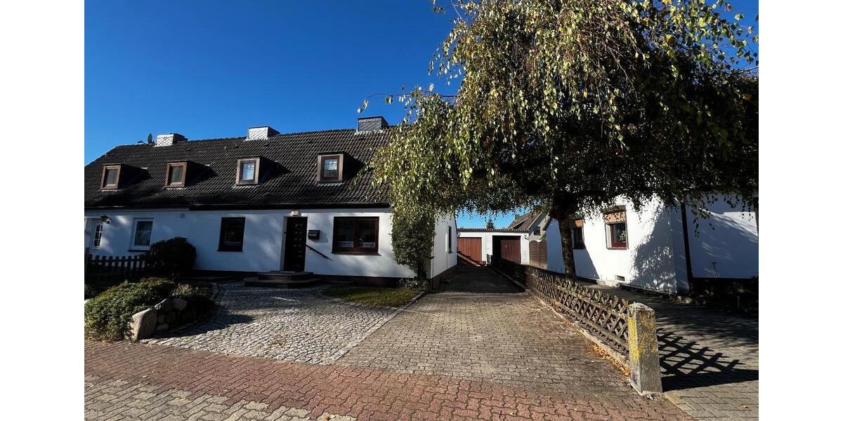 Befristete Vermietung max 2 Jahre: Doppelhaushälfte ruhige Lage 4 zimmer