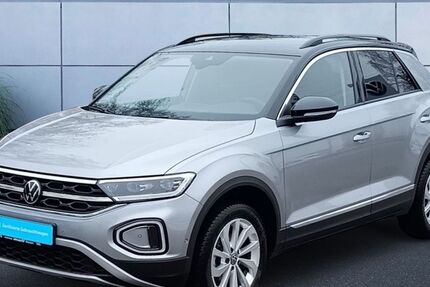 VW T-Roc 11.200 km 26.490 € Laupheim 88471