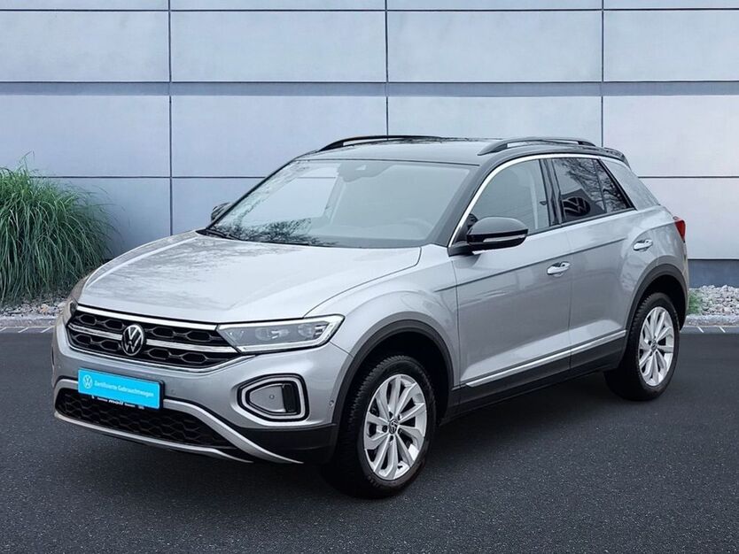 VW T-Roc 11.200 km 26.490 € Laupheim 88471