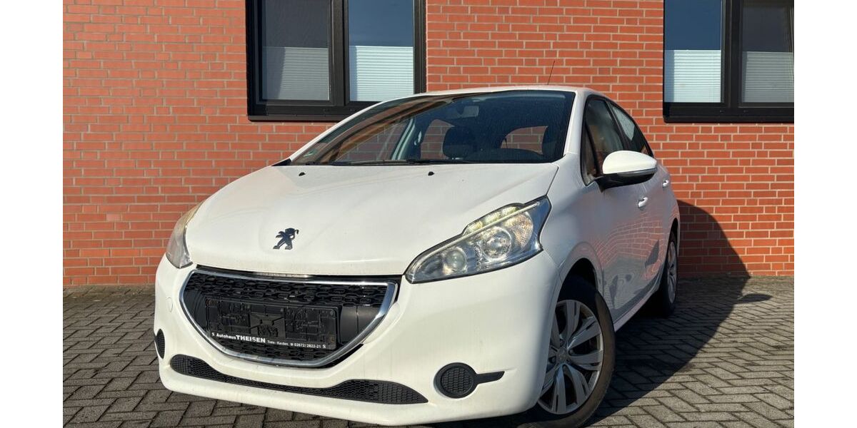 Peugeot 208 150.000 km 3.390 &euro; Bad Laer 49196