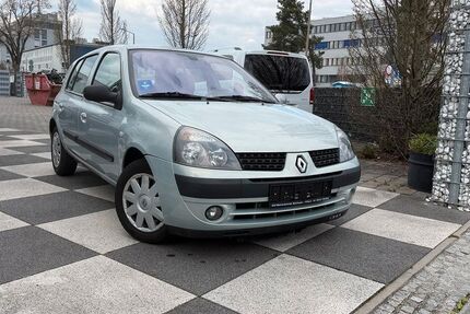 Renault Clio 76.000 km 3.389 &euro; Nürnberg 90431