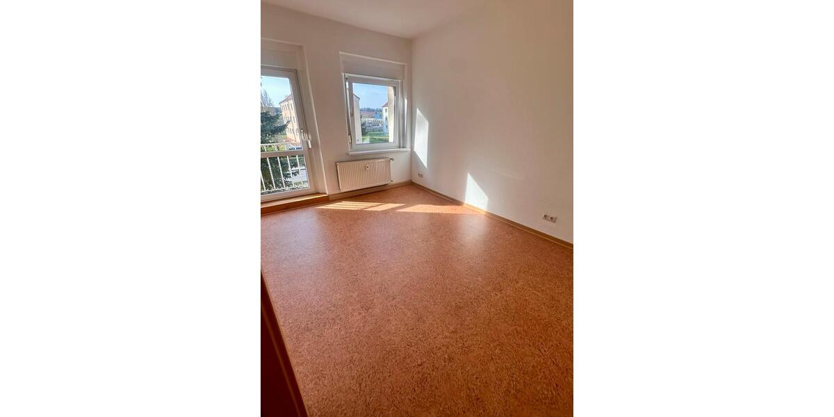 Etagenwohnung Gößnitz - 3 Zimmer, 62 m&sup2;, 360&euro; | Angebot:25633293