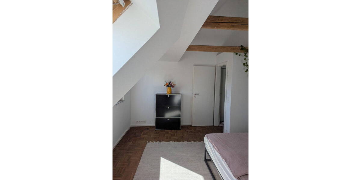 Einfamilienhaus Korntal-Münchingen Kallenberg - 8 Zimmer, 250 m&sup2;, 850.000&euro; | Angebot:26318854