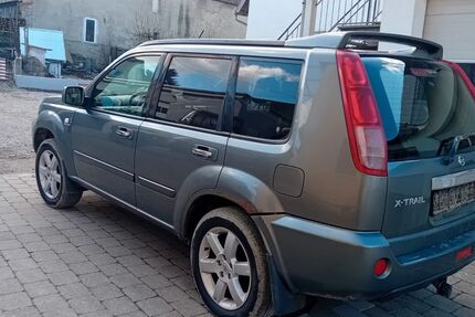 Nissan X-Trail 164.140 km 2.999 &euro; Langenenslingen 88515