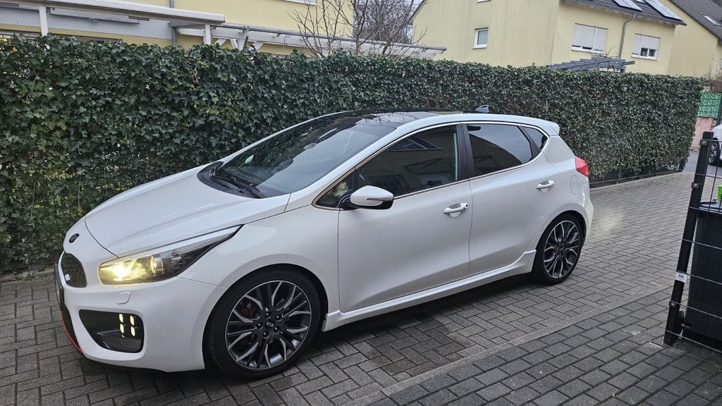 Kia ceed / Ceed 243.500 km 5.499 &euro; Frankfurt am Main 65934