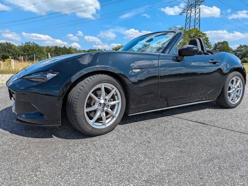 Mazda MX-5 63.000 km 16.500 € Elmenhorst 21493