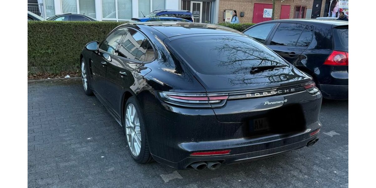 Porsche Panamera 140.000 km 54.950 &euro; Bonn 53123