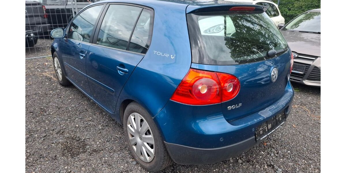 VW Golf 224.000 km 1.999 &euro; Eichenzell 36124