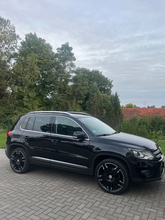 VW Tiguan 176.000 km 8.600 € Zolling 85406