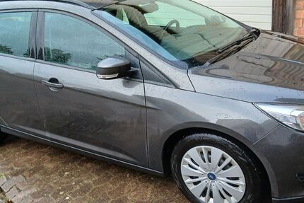 Ford Focus 93.000 km 8.800 € Bad Gandersheim 37581