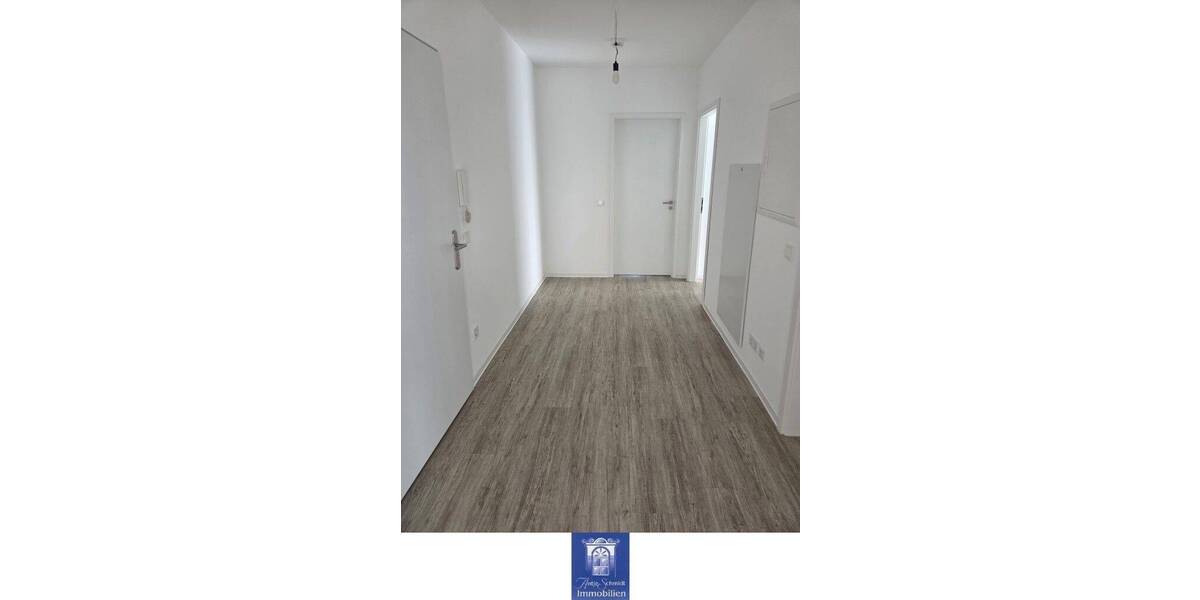 Etagenwohnung Dresden Klotzsche - 3 Zimmer, 75 m&sup2;, 1.366&euro; | Angebot:26779535