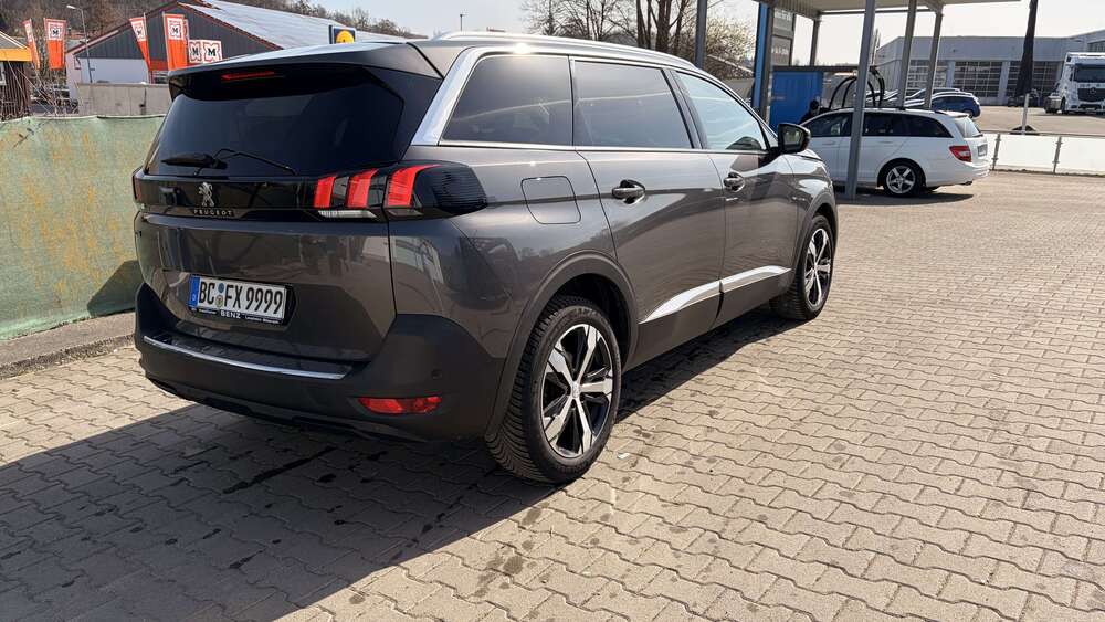 Peugeot 5008 187.000 km 15.900 &euro; Ochsenhausen 88416
