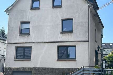 Haus Lindlar - 9 Zimmer, 190 m&sup2;, 225.000&euro; | Angebot:25220612