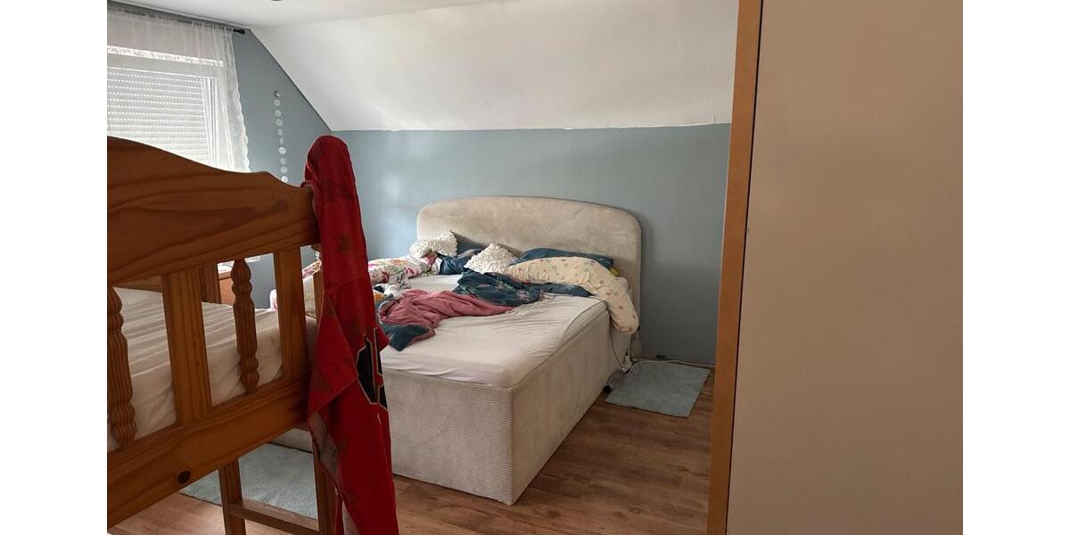 Einfamilienhaus Angelburg - 7 Zimmer, 144 m&sup2;, 250.000&euro; | Angebot:26586045