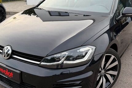 VW Golf 128.900 km 15.350 € Biburg 93354