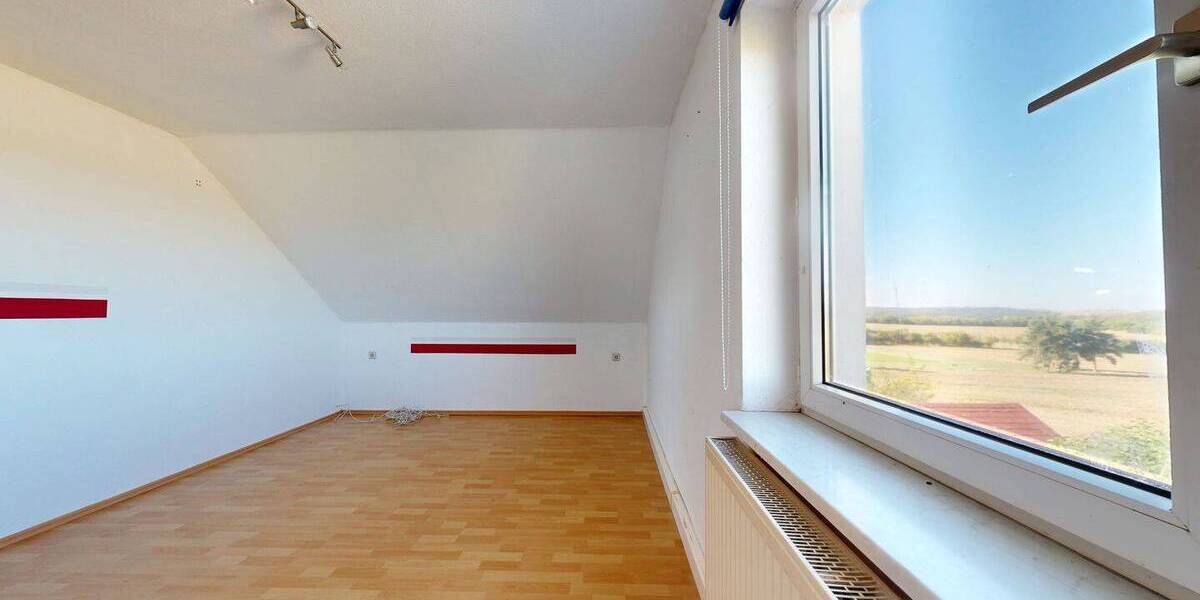 Einfamilienhaus Naumburg (Saale) Flemmingen - 9 Zimmer, 170 m&sup2;, 329.000&euro; | Angebot:26016492