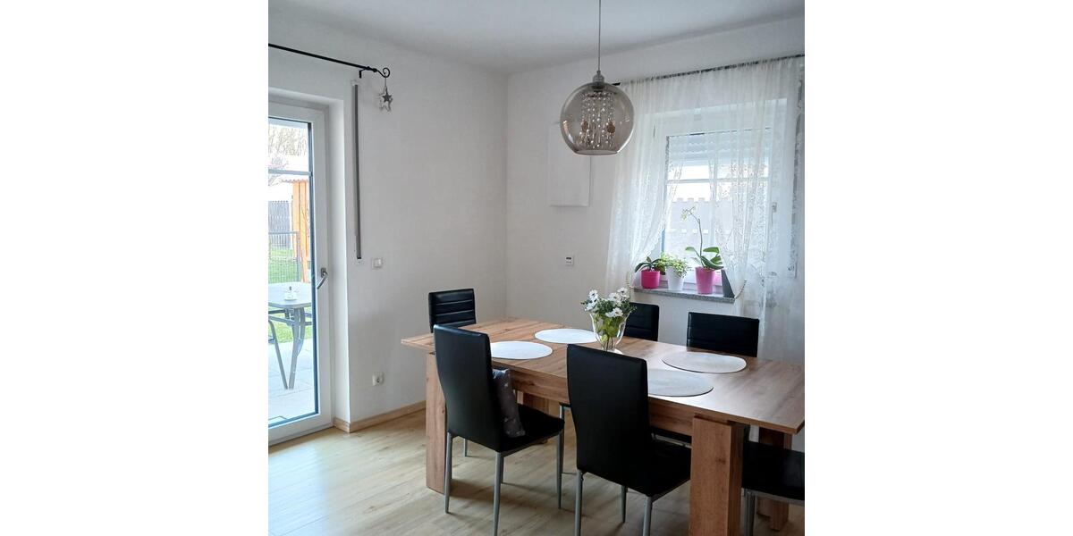 Etagenwohnung Pocking - 4 Zimmer, 90 m&sup2;, 800&euro; | Angebot:26261888