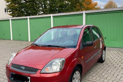 Ford Fiesta 85.000 km 4.900 € Mannheim 68307