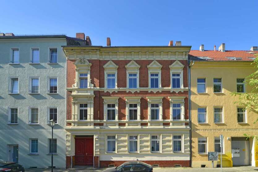 Haus zum Kaufen in Brandenburg 968.000 € 601 m²