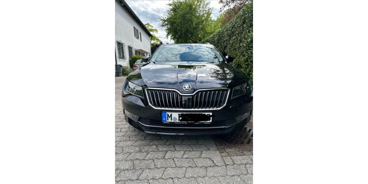 Skoda Superb 82.452 km 17.900 &euro; Planegg 82152