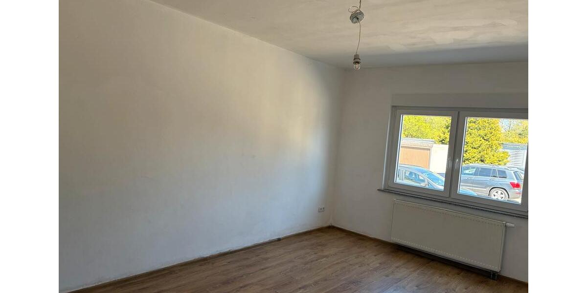 Erdgeschoßwohnung Bebra - 3 Zimmer, 83 m&sup2;, 650&euro; | Angebot:26407532