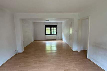 1-2 Familienhaus Wohnhaus mit Entwicklungsmöglichkeiten in 66787 Hostenbach 1 zimmer