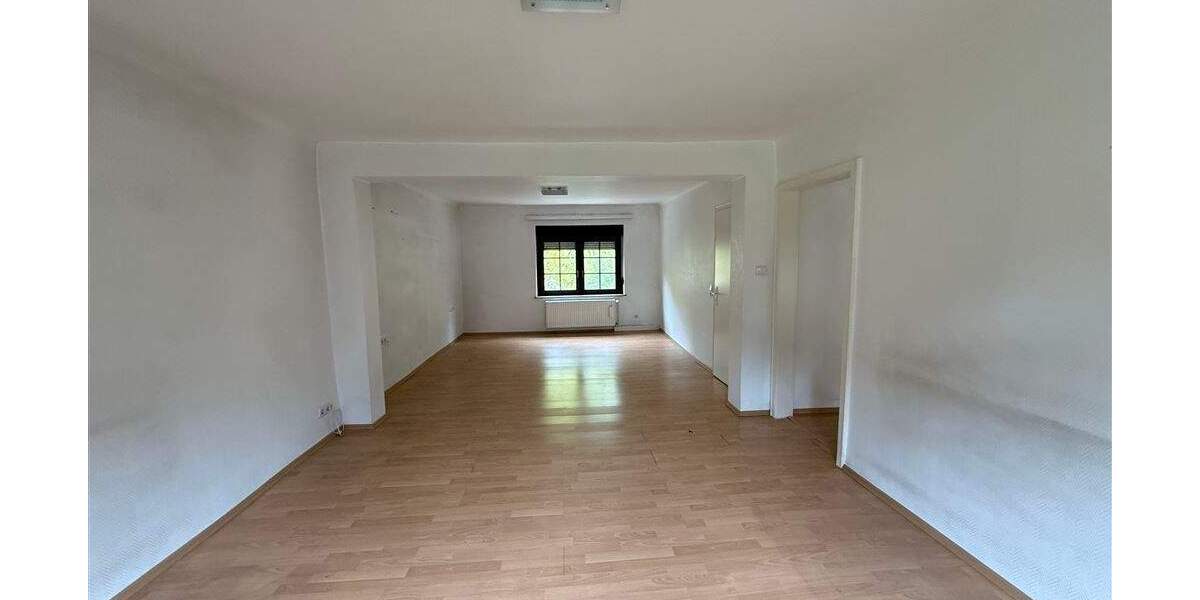 1-2 Familienhaus Wohnhaus mit Entwicklungsmöglichkeiten in 66787 Hostenbach 1 zimmer