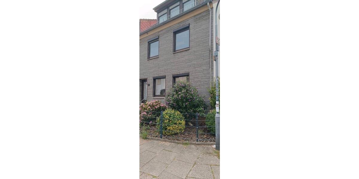 Reihenhaus Bremen Gröpelingen - 7 Zimmer, 140 m&sup2;, 295.000&euro; | Angebot:27122923