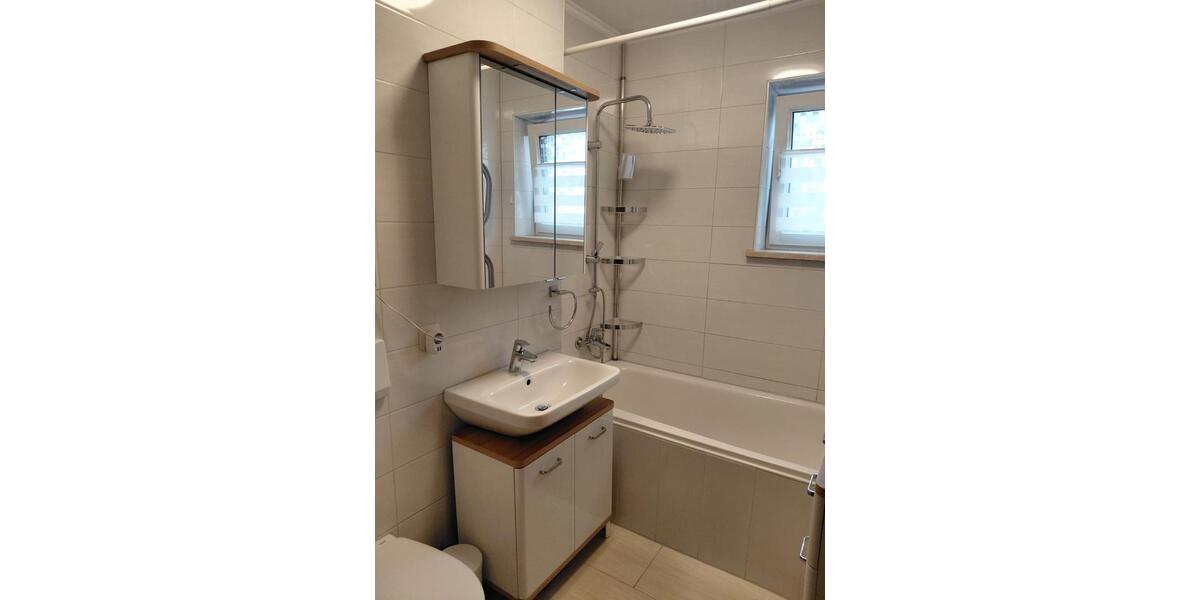 Dachgeschoßwohnung Köfering - 2 Zimmer, 52 m&sup2;, 189.000&euro; | Angebot:24836338