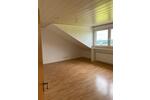 Schöne helle Dachgeschoßwohnung in 52224 Stolberg zu vermieten
