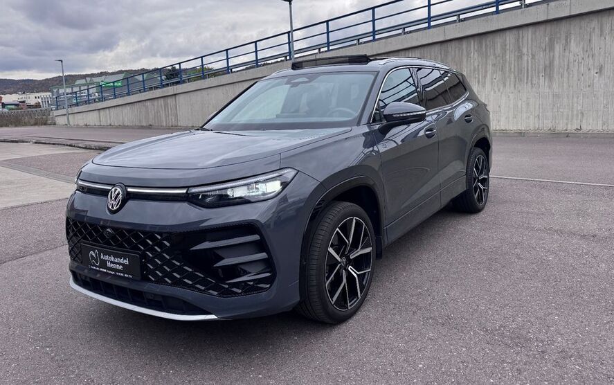 VW Tayron 14.500 km 53.000 € Essingen­­­ 73457