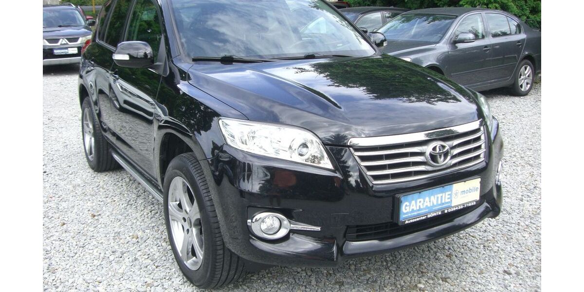 Toyota RAV 4 195.000 km 11.990 &euro; Vetschau 03226