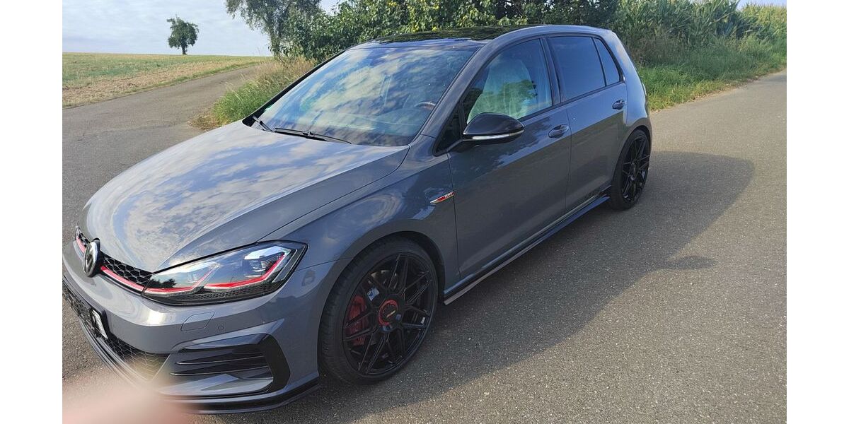 VW Golf 12.800 km 32.400 &euro; Schöntal 74214