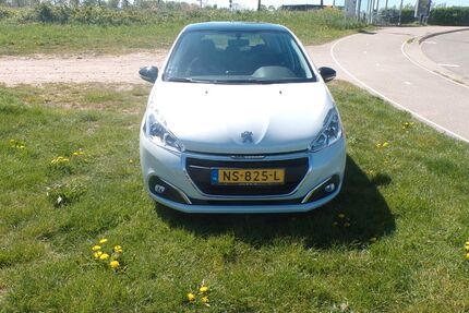 Peugeot 208 128.512 km 8.900 &euro; Brakel 5306a