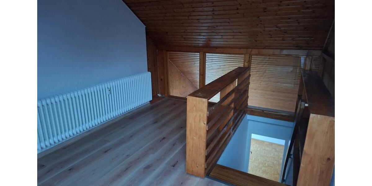 Dachgeschoßwohnung Solingen Burg - 2 Zimmer, 70 m&sup2;, 540&euro; | Angebot:24849030