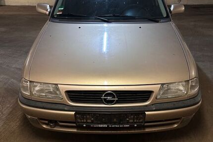 Opel Astra 207.500 km 800 &euro; Hamburg 22043