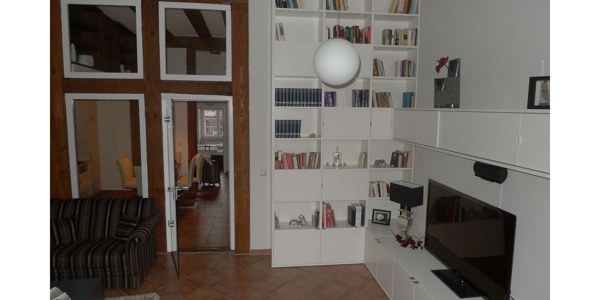 Langfristige Vermietung - zentral und großzügig in Rostocks Altstadt - Appartement Rostock | Angebot:26633755