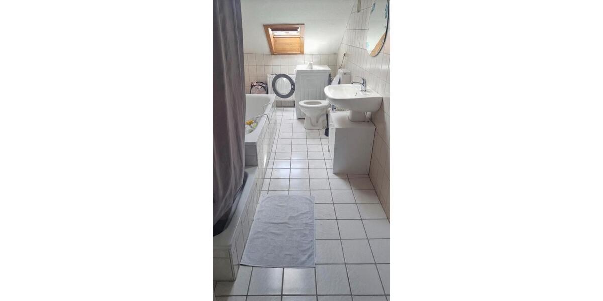 Dachgeschoßwohnung Karlsruhe Mühlburg - 3.5 Zimmer, 81 m&sup2;, 1.280&euro; | Angebot:25957111