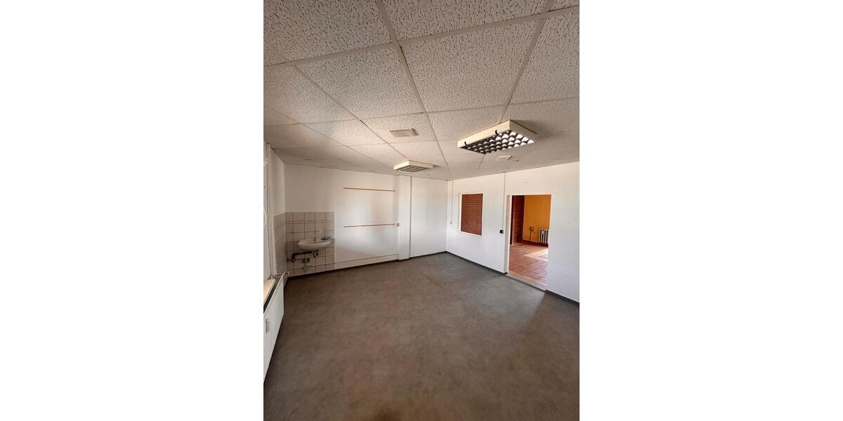 Gewerbeobjekt Waren (Müritz) - 1.390&euro; | Angebot:26580110