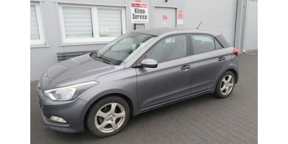 Hyundai i20 105.895 km 6.675 &euro; Wöllstein 55597