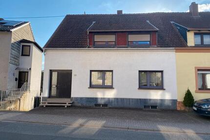 Ein- bis Zweifamilienhaus in IllingenHüttigweiler