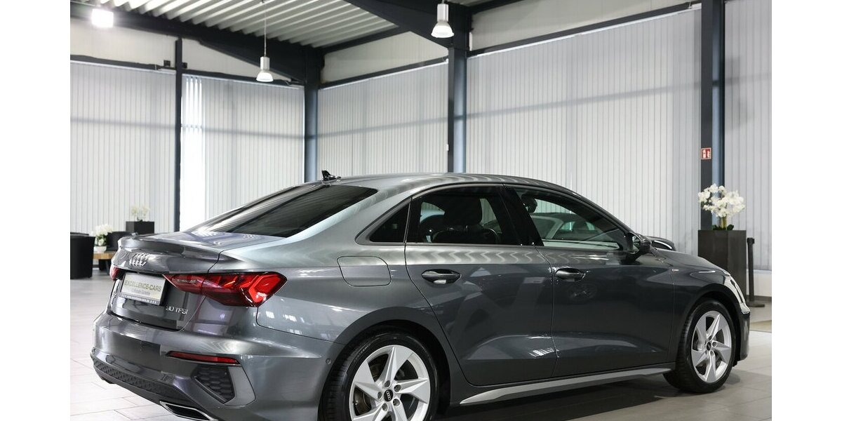 Audi A3 LIMOUSINE 30 TFSI S-LINE MATRIX, VOLL-LEDER 60.000 km 24.933 &euro; Hamm 59077