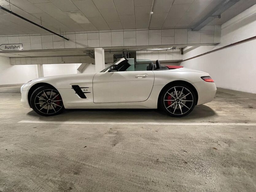 Mercedes-Benz SLS AMG 48.000 km 195.000 € München 80469