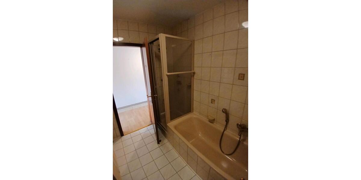 Dachgeschoßwohnung Hanau Groß-Steinheim - 3 Zimmer, 74 m&sup2;, 249.000&euro; | Angebot:24702772