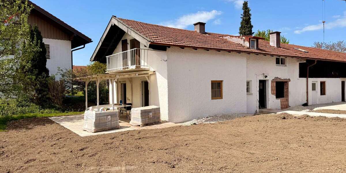Etagenwohnung Ainring - 2 Zimmer, 93 m&sup2;, 900&euro; | Angebot:26393803