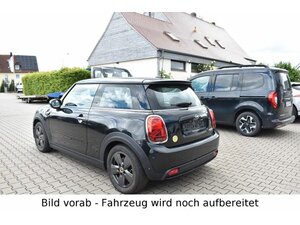 Mini Cooper SE Essential Trim Navi PanoDach Keyless 53.742 km 18.495 &euro; Donauwörth 86609