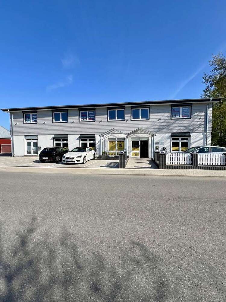 Büro in Oldenburg i.H. 2.500 € 266 m²