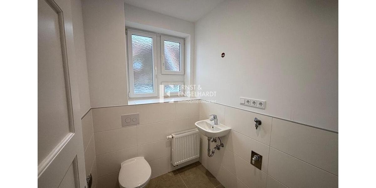 Etagenwohnung Kitzingen - 2 Zimmer, 90 m&sup2;, 900&euro; | Angebot:26381392